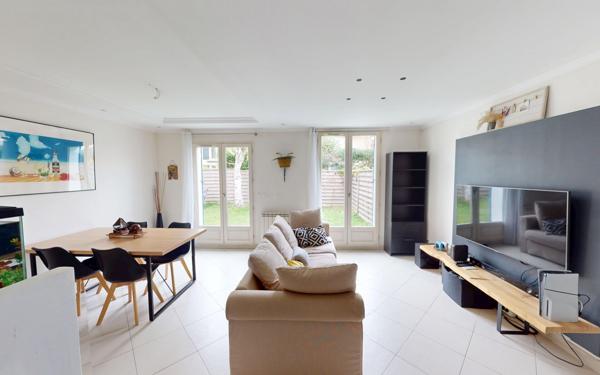 Maison à vendre    5 pièces • 88,83 m2 Bailly-Romainvilliers