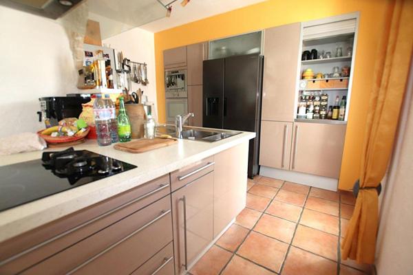 Villa F4 de 115m2 avec piscine et garage Dble