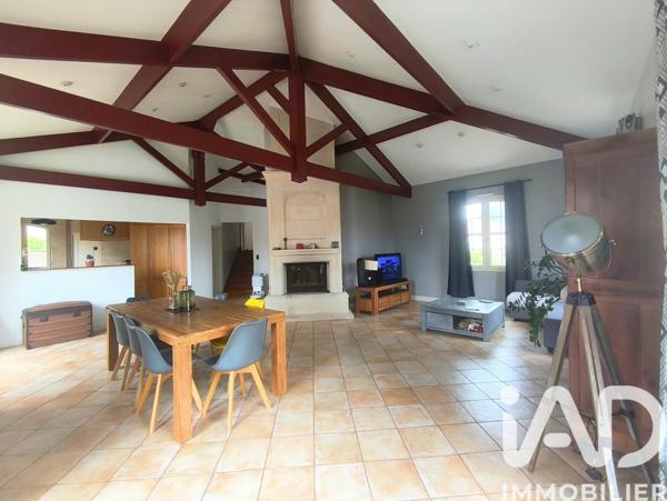 Maison à vendre 5 pièces 195 m² Essarts-en-Bocage