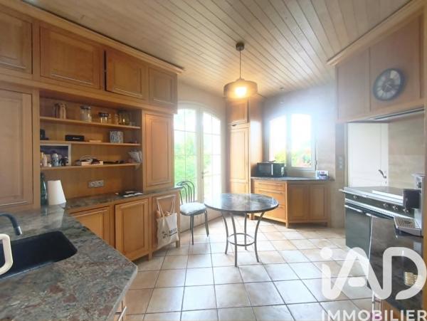 Maison à vendre 5 pièces 195 m² Essarts-en-Bocage