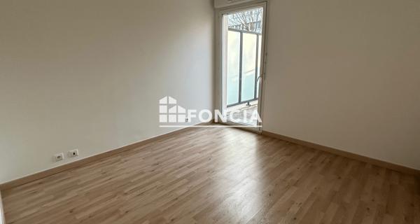Location Appartement 3 pièces 53.85 m² - Savigny-le-temple 77176