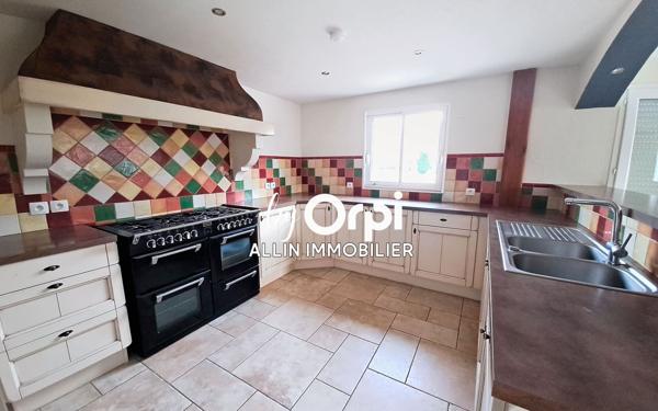 Maison à vendre    12 pièces •  Lépaud