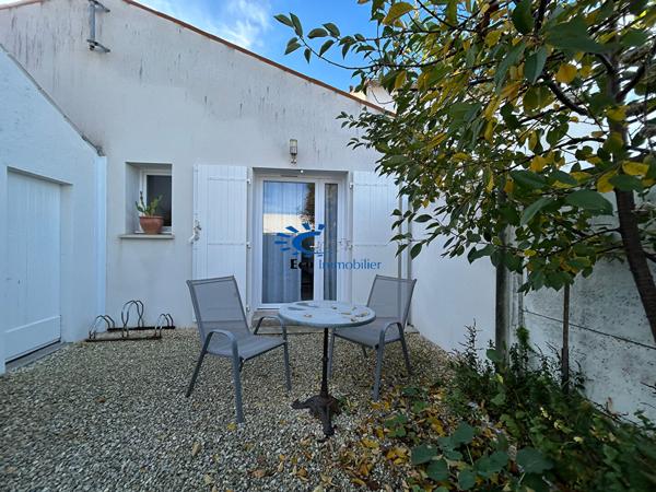 LA ROCHELLE MAISON PLAIN-PIED 2 CHAMBRES + BUREAU ET STUDIO INDEPENDANT GARAGE JARDIN La rochelle LA ROCHELLE MAISON PLAIN-PIED 2 CHAMBRES + BUREAU ET STUDIO INDEPENDANT GARAGE JARDIN La rochelle