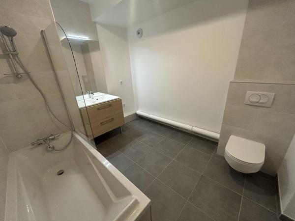 Location Appartement 2 pièces 54 m² - Versailles 78000