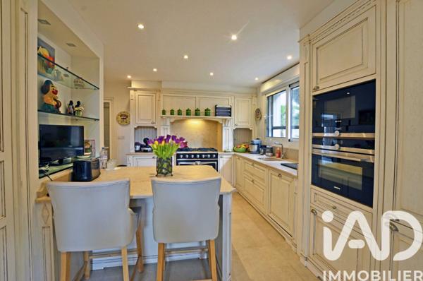 Maison à vendre 7 pièces 326 m² Mandelieu-la-Napoule