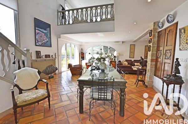 Maison à vendre 7 pièces 326 m² Mandelieu-la-Napoule