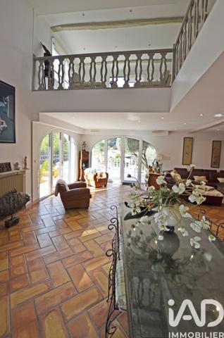 Maison à vendre 7 pièces 326 m² Mandelieu-la-Napoule