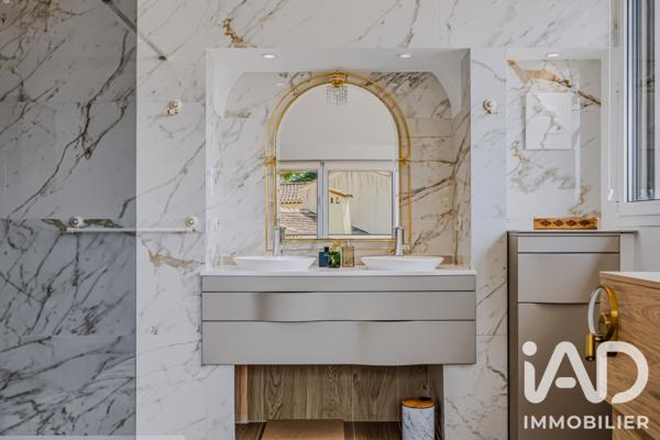 Maison à vendre 7 pièces 326,32 m² Mandelieu-la-Napoule