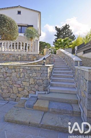 Maison à vendre 7 pièces 326 m² Mandelieu-la-Napoule