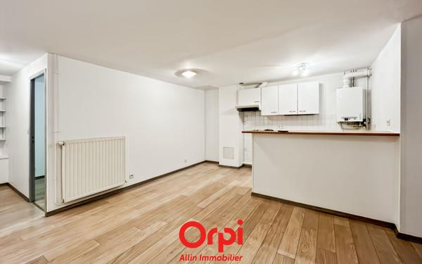 Appartement à vendre    1 pièce • 43,43 m2 Montmarault