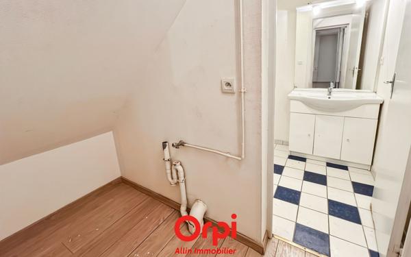 Appartement à vendre    1 pièce • 43,43 m2 Montmarault