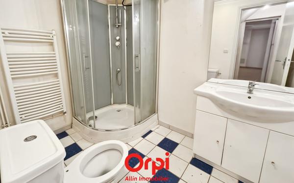 Appartement à vendre    1 pièce • 43,43 m2 Montmarault