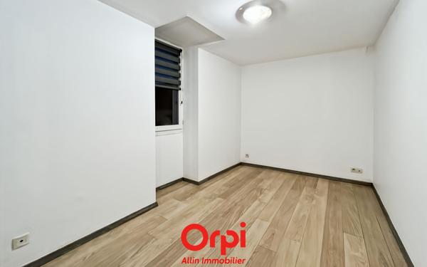 Appartement à vendre    1 pièce • 43,43 m2 Montmarault