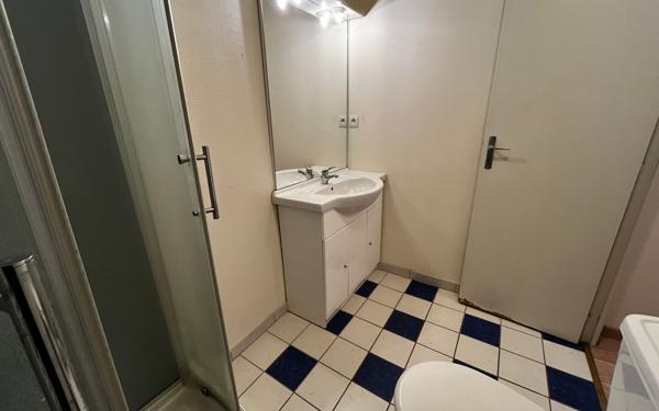 Appartement à vendre    1 pièce • 43,43 m2 Montmarault