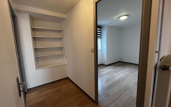 Appartement à vendre    1 pièce • 43,43 m2 Montmarault