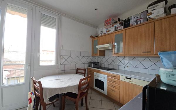 Appartement à vendre    3 pièces • 72,84 m2 Saint-Étienne