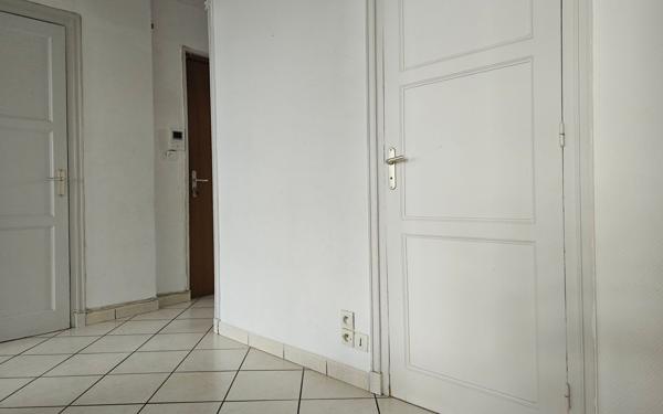 Appartement à vendre    3 pièces • 72,84 m2 Saint-Étienne