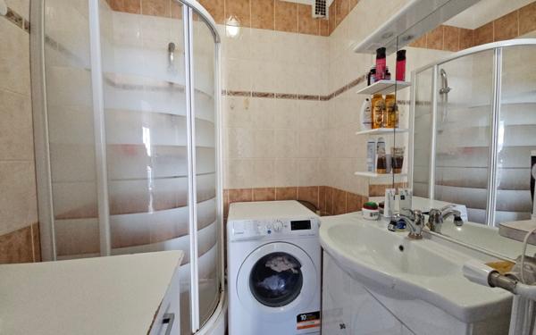 Appartement à vendre    3 pièces • 72,84 m2 Saint-Étienne