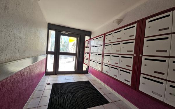 Appartement à vendre    3 pièces • 72,84 m2 Saint-Étienne