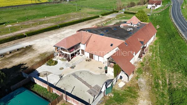 Maison longere de 1 400 m²