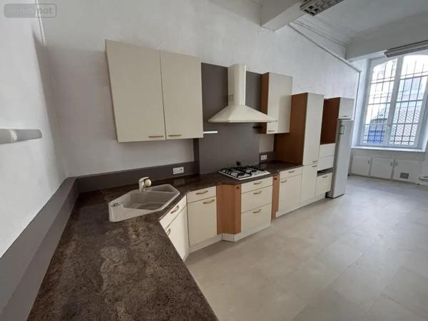 Location - Maison Laval 53000 7 pièces 217 m 2