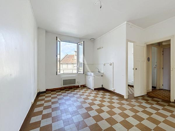 IMMEUBLE DE RAPPORT EN MONOPROPRIÉTÉ ? MELUN - 263.73 m2