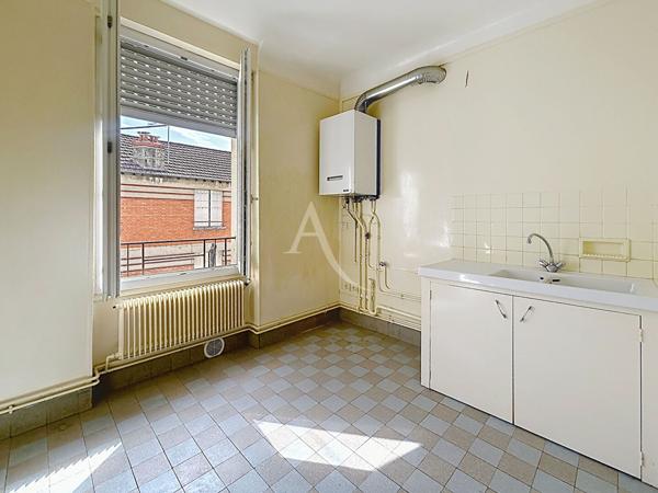 IMMEUBLE DE RAPPORT EN MONOPROPRIÉTÉ ? MELUN - 263.73 m2
