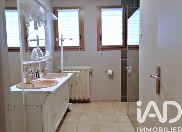 Maison à vendre 8 pièces 148 m² Ambrières-les-Vallées