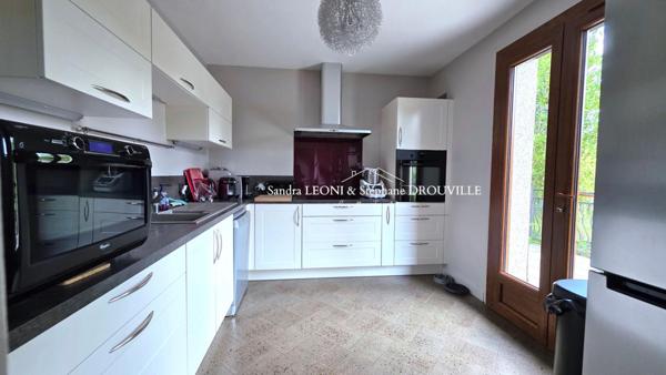 PROCHE MAINTENON RAVISSANTE MAISON DE 140m², 4 CHAMBRES