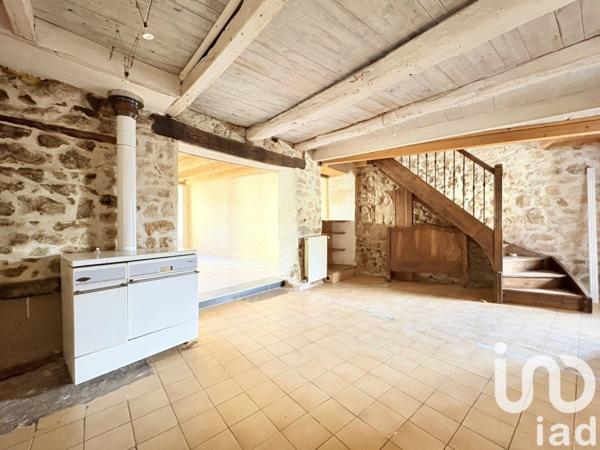 Maison de village 5 pièces de 135 m² à Colombier-le-Jeune (07270)