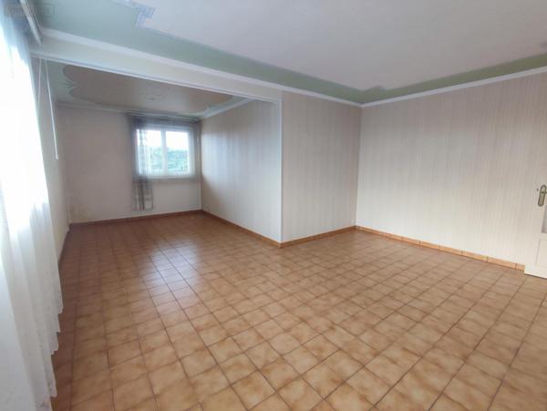 Appartement à vendre à Caudebec-lès-Elbeuf en Seine-Maritime (76320), ref : 2024-040