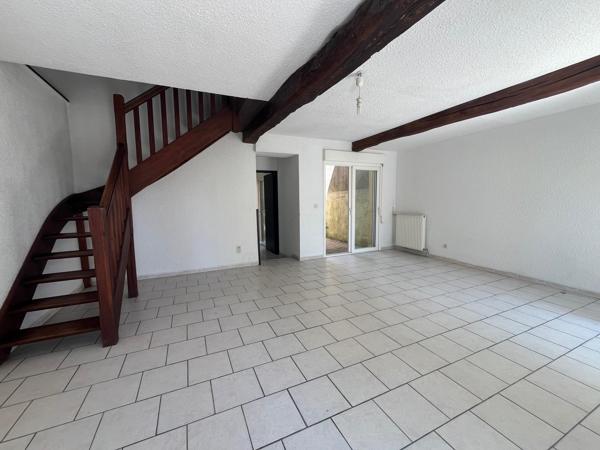 Maison en pierre, 3 chambres.