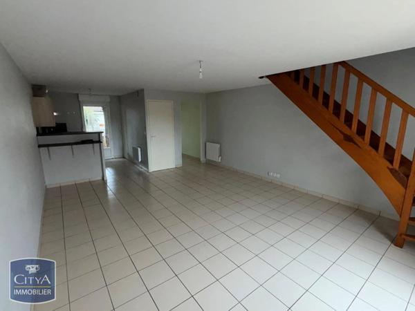 Appartement à louer 3 pièces 73.61m² Buxerolles (86180)