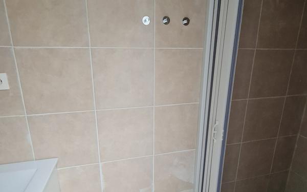 Appartement à louer    2 pièces • 63 m2 Croix