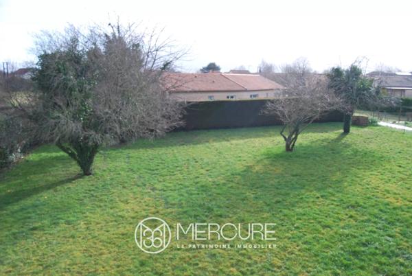 Pavillon à Lussac-les-Châteaux