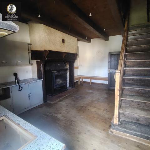 Saint-Parthem (12300) Maison de village à rénover