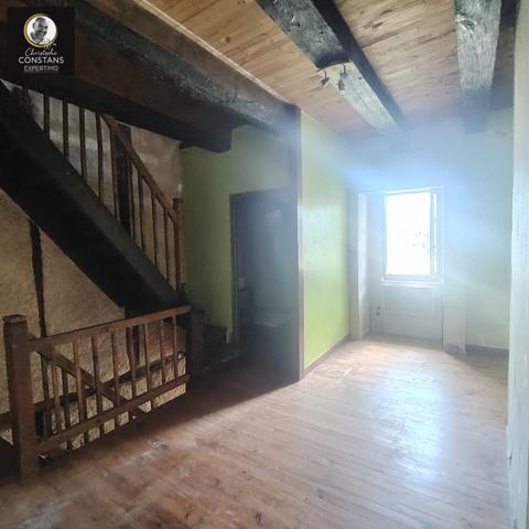 Saint-Parthem (12300) Maison de village à rénover