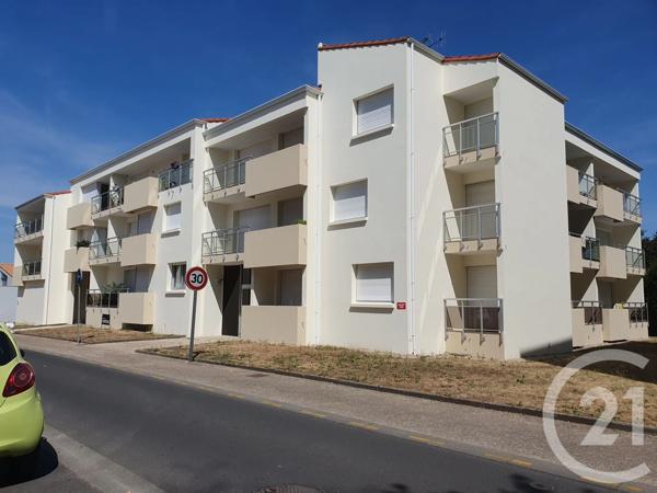 Appartement F1 à vendre  1 pièce - 33 m 2   CHALLANS  - 85