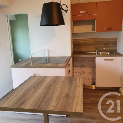 Appartement F1 à vendre  1 pièce - 33 m 2   CHALLANS  - 85