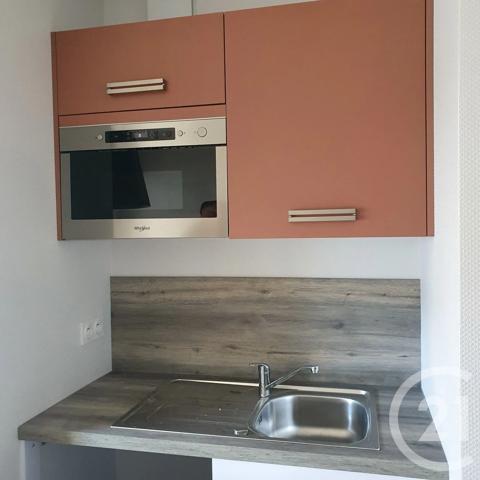Appartement F1 à vendre  1 pièce - 33 m 2   CHALLANS  - 85