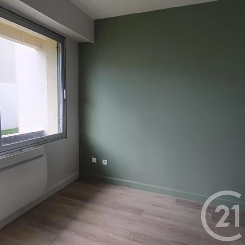 Appartement F1 à vendre  1 pièce - 33 m 2   CHALLANS  - 85