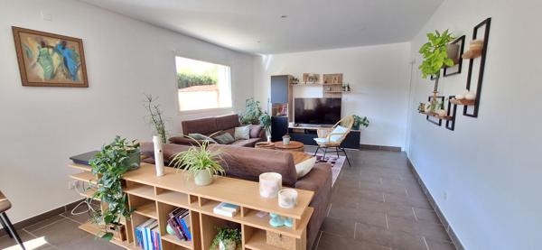 Maison  récente d'exception à vendre à  Viriat  - 6 pièces, 165 m²,  5 ch sur 691 m2 de terrain .