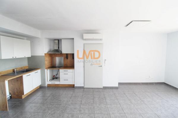 Spacieux appartement T2 rez de jardin plus stationnement et cave