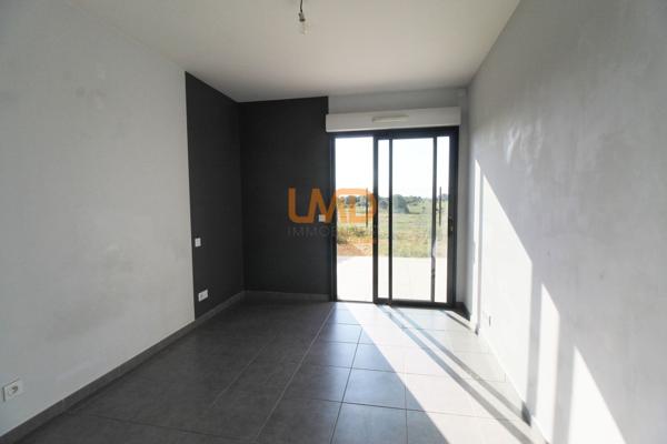 Spacieux appartement T2 rez de jardin plus stationnement et cave