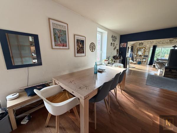 Maison
                                                                                                                                                                                                                                                                                                                        8 pièce(s)                                                                                                                                                                                                          6 chambre(s)                                                                                                                                                                                                          210  m²