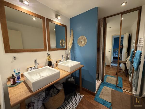Maison
                                                                                                                                                                                                                                                                                                                        8 pièce(s)                                                                                                                                                                                                          6 chambre(s)                                                                                                                                                                                                          210  m²