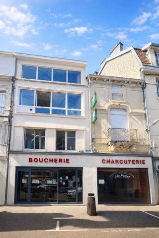 IMMEUBLE DE RAPPORT AVEC LOCAL COMMERCIAL + APPARTEMENT  CENTRE DE VILLE DE CHAUMONT