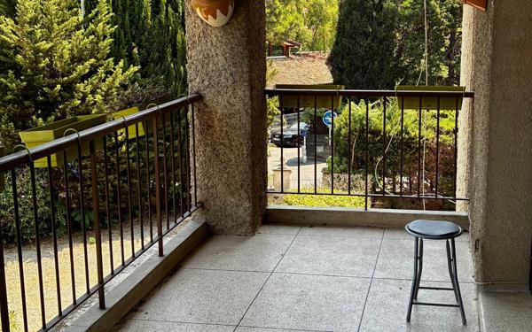 Appartement à vendre    3 pièces • 45 m2 Saint-Cyr-sur-Mer