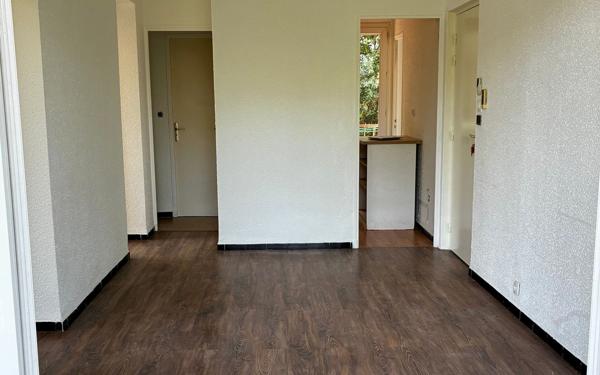 Appartement à vendre    3 pièces • 45 m2 Saint-Cyr-sur-Mer