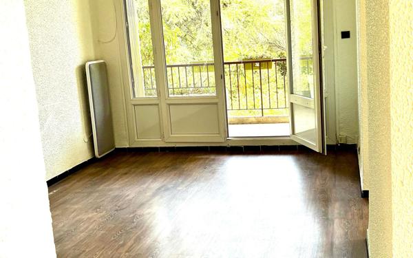 Appartement à vendre    3 pièces • 45 m2 Saint-Cyr-sur-Mer